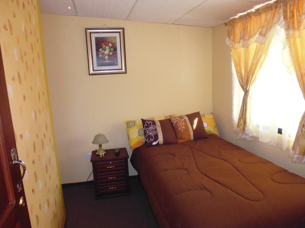 Hotel Residencial El Viajero Tababela Ngoại thất bức ảnh