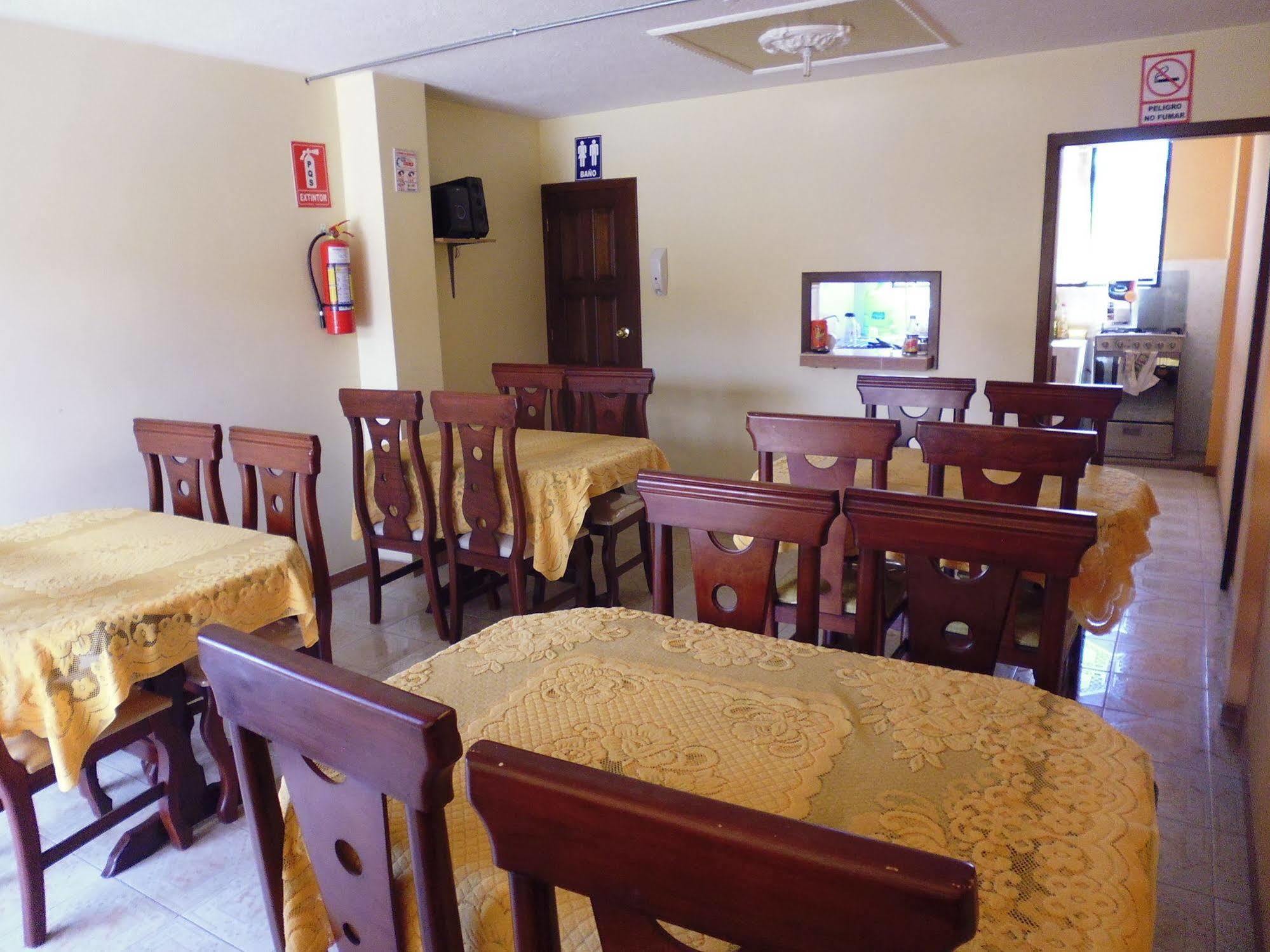 Hotel Residencial El Viajero Tababela Ngoại thất bức ảnh